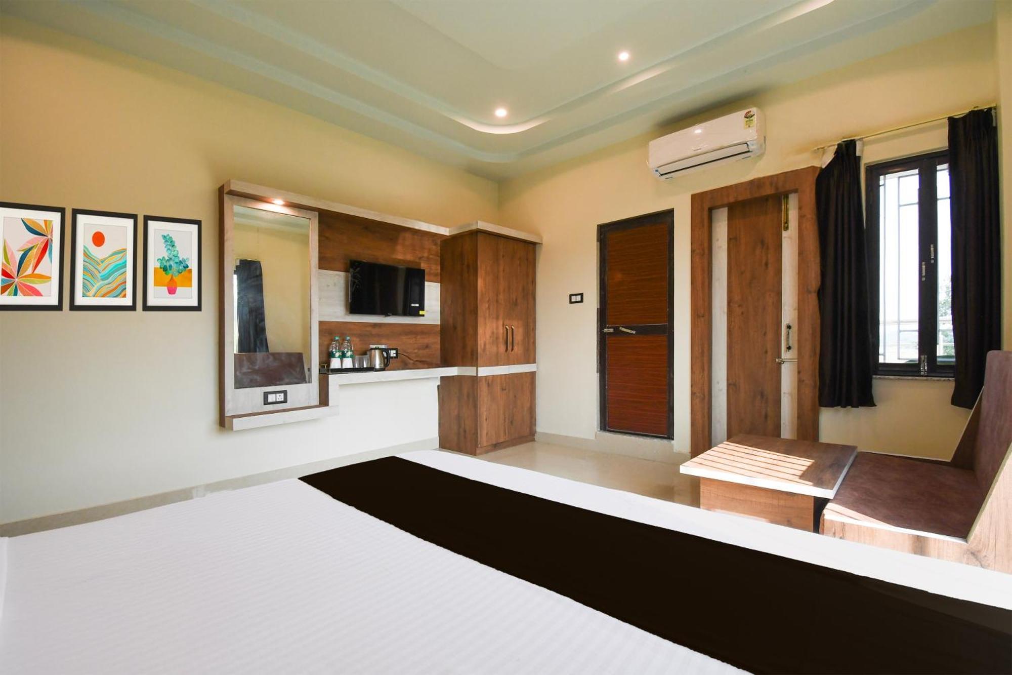 Hotel O Nilmadhab International Tarapith Kültér fotó