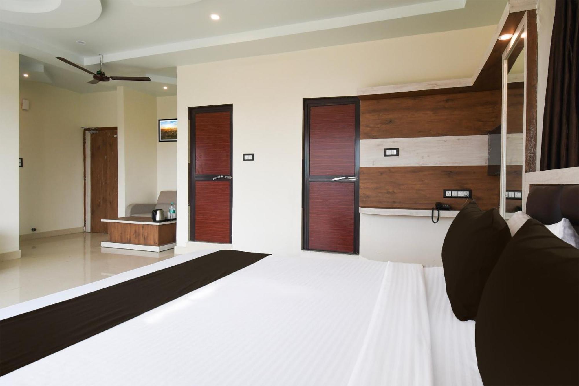 Hotel O Nilmadhab International Tarapith Kültér fotó