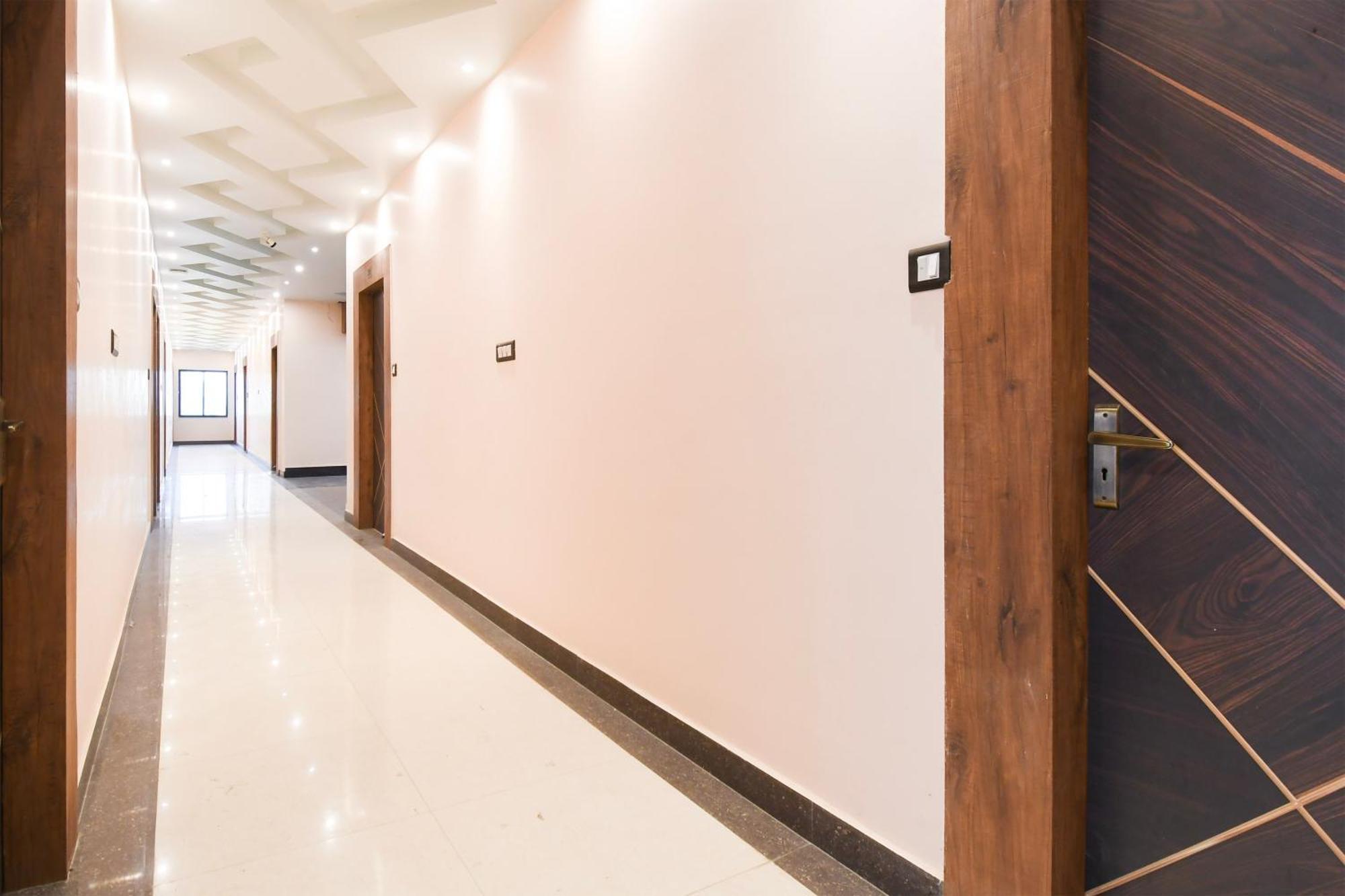Hotel O Nilmadhab International Tarapith Kültér fotó