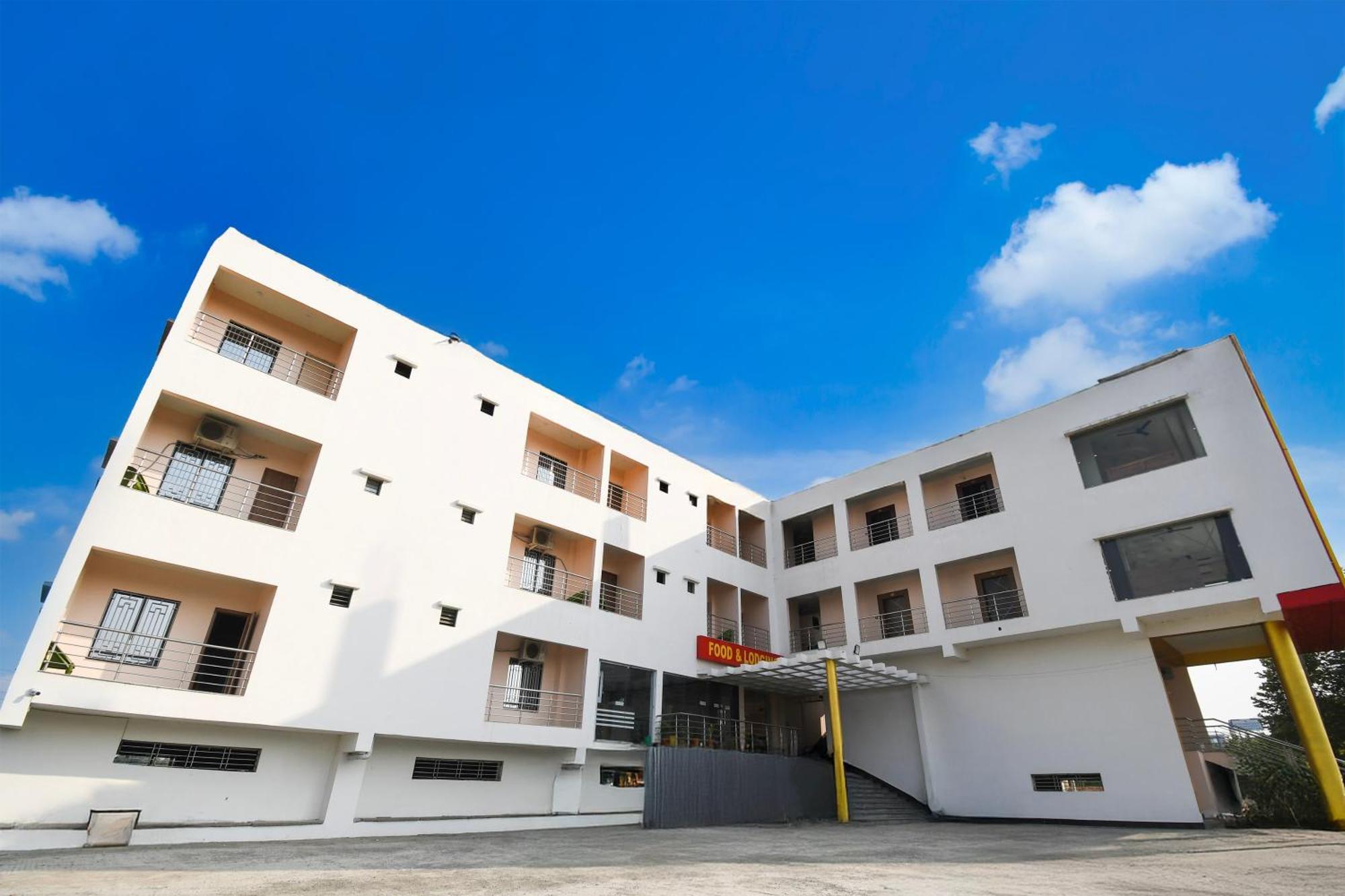 Hotel O Nilmadhab International Tarapith Kültér fotó